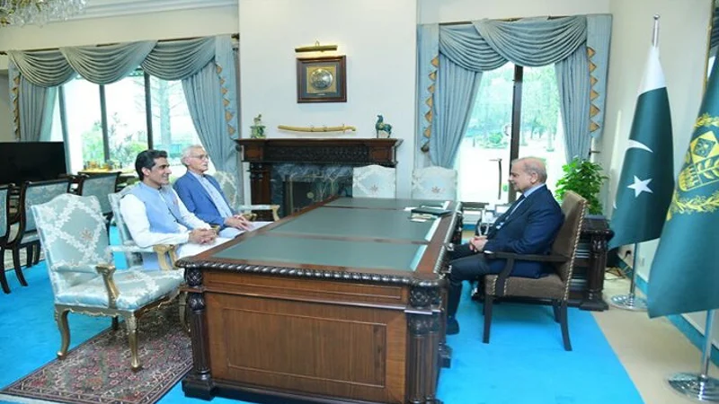 Tareen calls on PM; lauds people-friendly budget