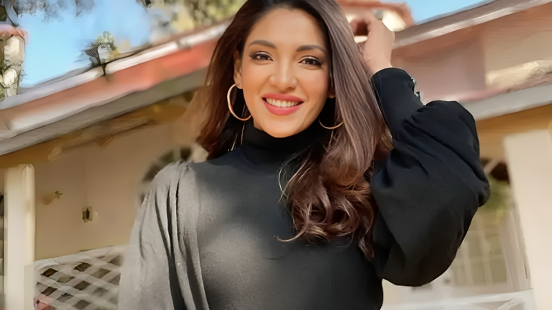 Zhalay Sarhadi discusses social media through 'desi mom' lens
