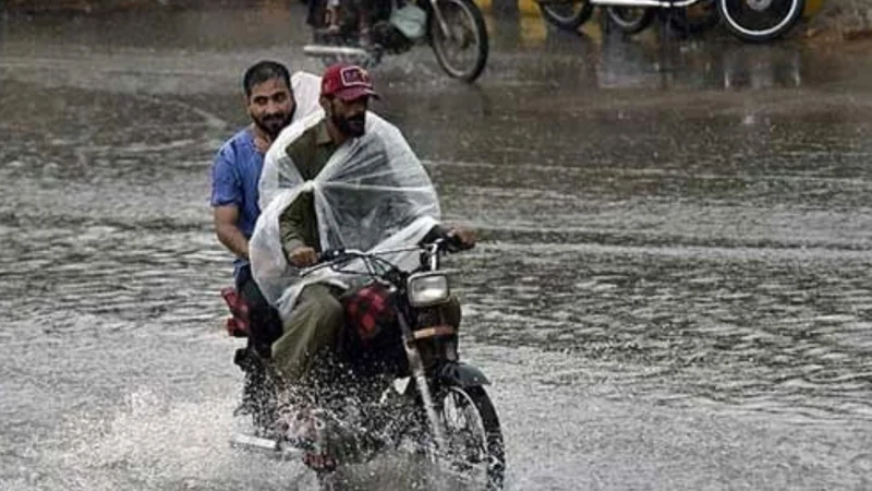 PMD forecasts heavy rainfall for Karachi today
