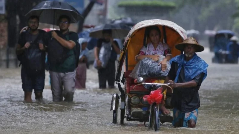 Monsoon storms ravage India with floods and lightning