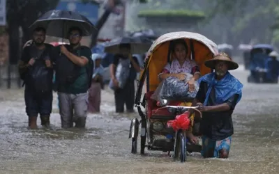 Monsoon storms ravage India with floods and lightning