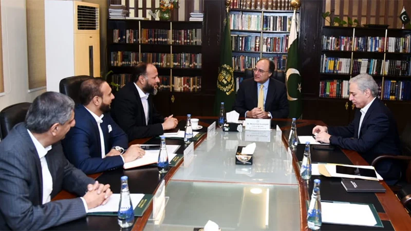 Aurangzeb asks KE to improve service delivery in Karachi
