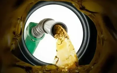 Oil prices fall to three-month low in global market