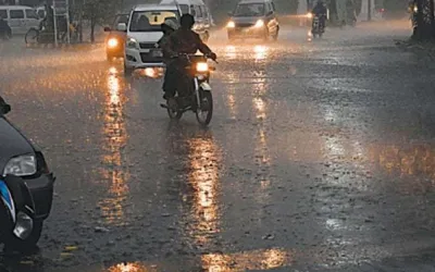 Heavy Rain and Gusty Winds in Karachi, Hyderabad, and Parts of Sindh