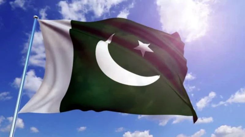 Federal cabinet launches ‘Hurmat e Parcham’ campaign