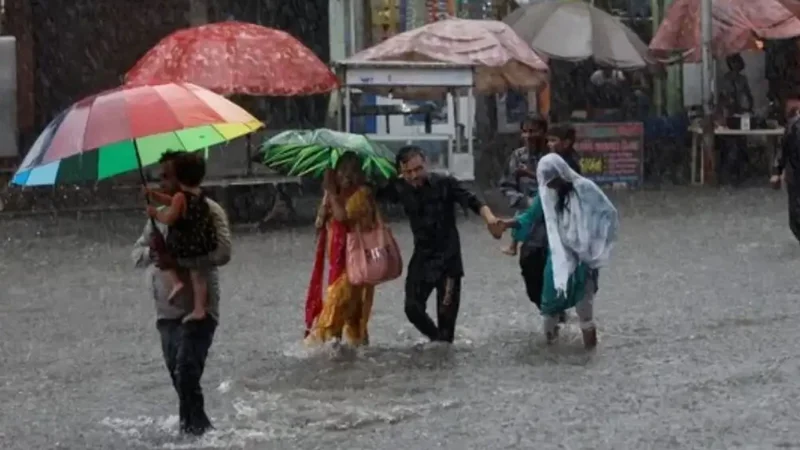 Karachi braces for heavy rain today