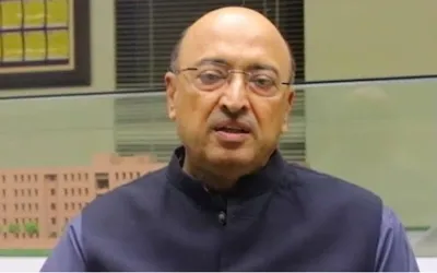 Ahmed Chinoy welcomes reduction in petroleum prices