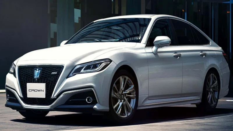 Toyota Crown Price & Specifications in Pakistan- May 2025