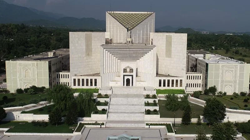 PTI moves SC against PHC's verdict on bat symbol