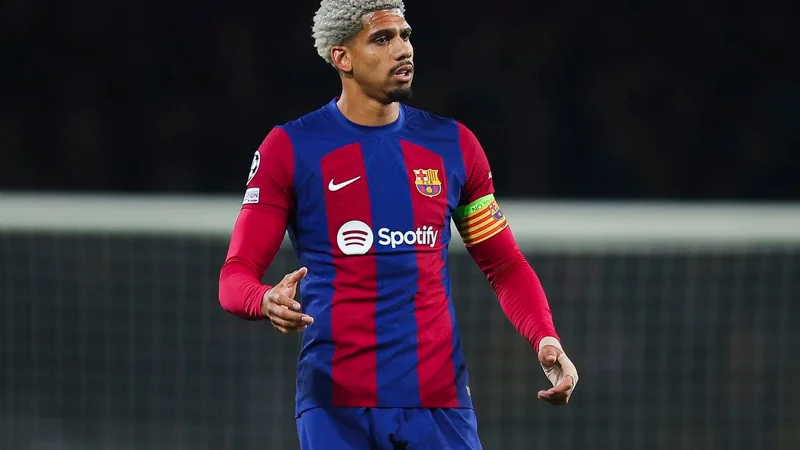 Bayern Munich Eyes FC Barcelona's Star Defender