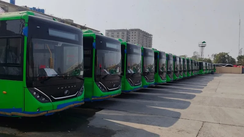 Sindh Adds Hybrid and Electric Buses to Peoples Bus Service’s Fleet - Check Routes & Fares