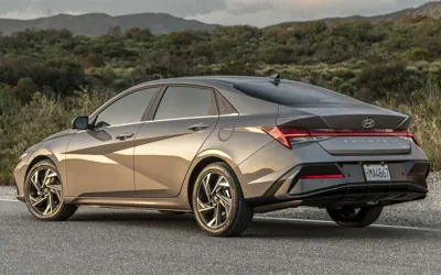 Hyundai Elantra 2024 price in Pakistan - January update