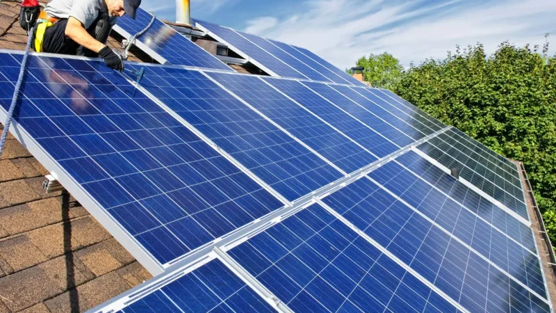 Sindh to solarize government schools, announces energy minister