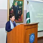 Shamshad Akhtar stresses to lower revenue-expenditure gap