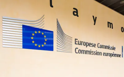 EU Commission Reviews Apple's Tap-and-Go Tech Access Proposal