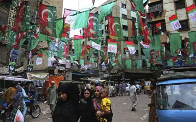 Mayor Karachi orders removal of political flags, banners from city