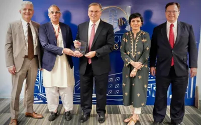 US Ambassador visits IBA’s Center for Entrepreneurial Development