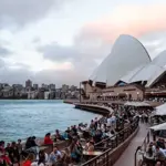 Sydney swelters as extreme spring heat raises bushfire risk