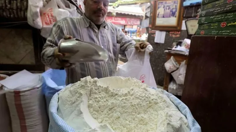 Flour prices rise in Karachi as wheat supply concerns grow