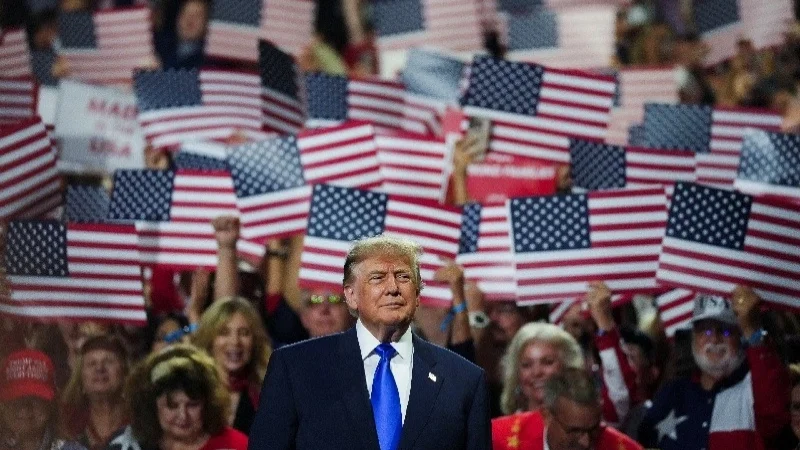 Trump promises $5,000 to Americans if GOP wins midterms