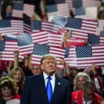 Trump promises $5,000 to Americans if GOP wins midterms