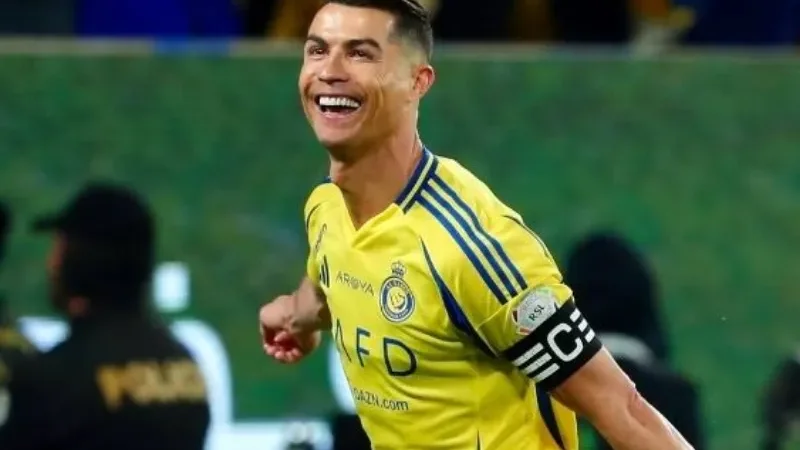 Cristiano Ronaldo reportedly earns €3.3m per Instagram post - Cristiano Ronaldo, Instagram, Portugal soccer star