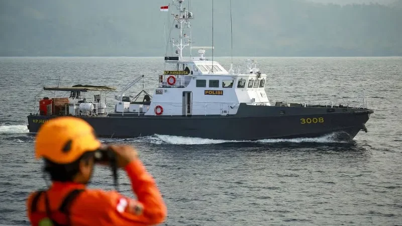 Indonesian rescue teams hunt for 140 missing ferry passengers in Java Sea