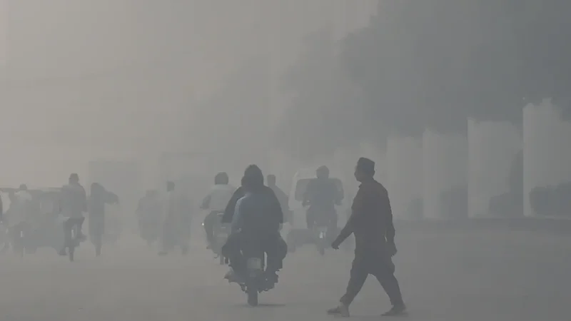 Punjab authorities report 1,220 environmental violations in three-day smog crackdown