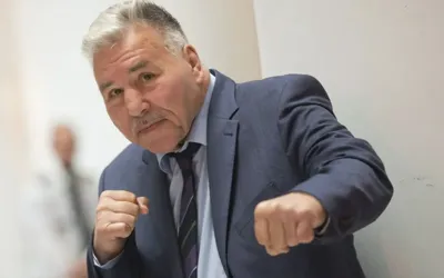Legendary Canadian heavyweight boxer George Chuvalo dies at 89