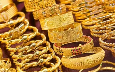 Gold prices fall by Rs4000 per tola in Pakistan