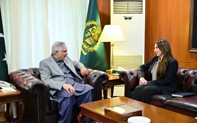 Ishaq Dar, Natalie Baker discuss stronger Pakistan-U.S. bilateral cooperation