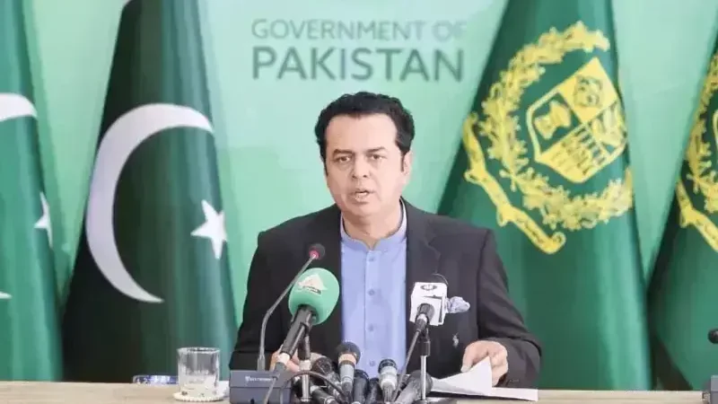 Interior minister links political figures to arms smuggling network behind Kashmir unrest