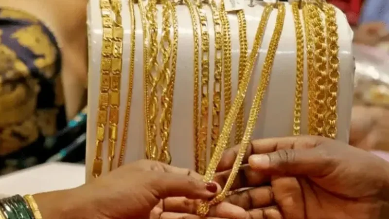 Gold, silver prices surge in Pakistan - Gold Price, market data, Silver prices