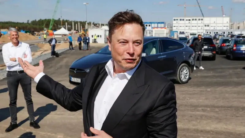 Elon Musk’s new home leaves everyone surprised - Airstream trailer, Elon Musk, SpaceX CEO, Tesla