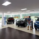 EU asks China to limit hybrid car exports to avert trade war