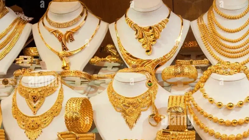Gold price rises by Rs6900 per tola in Pakistan - gold prices, per tola, price of silver
