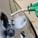 Govt increases petrol price by Rs4.61 per liter, reduces diesel rate by Rs1.96
