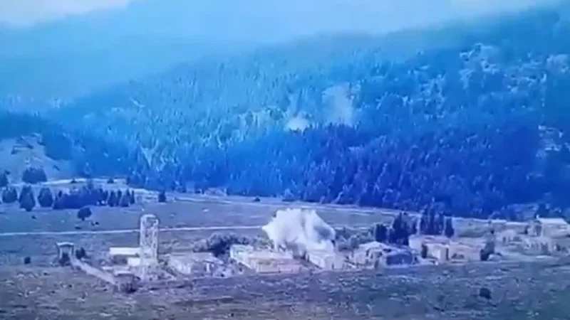 Pakistan foils Afghan infiltration, responds to border fire