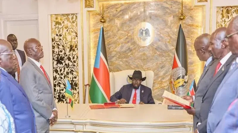 South Sudan’s President Salva Kiir dissolves government before historic vote