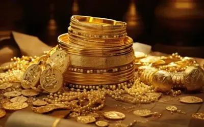 Gold prices fall further in global and local markets