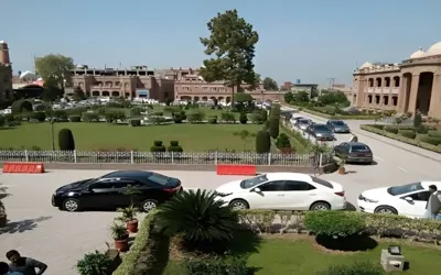 Peshawar Civil Secretariat, other government buildings evacuated as security alert intensifies