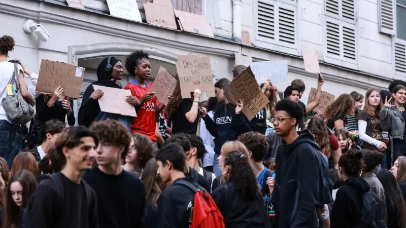 Student protests spread across France as 1700 arrested - 700 schools closed, Edouard Geffray, France’s education system, high school students