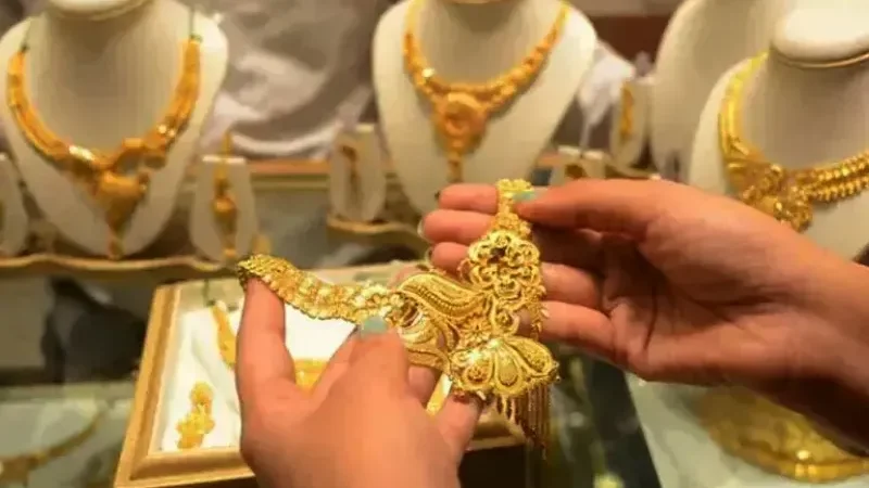 Gold, silver prices fall in Pakistan and global market - Jewellers Association, price of gold, Silver prices