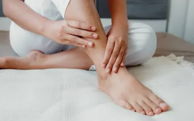 Pins and needles in your feet? Causes you should know