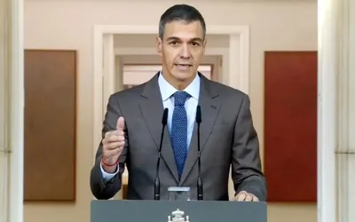 Sánchez calls early election after housing vote defeat