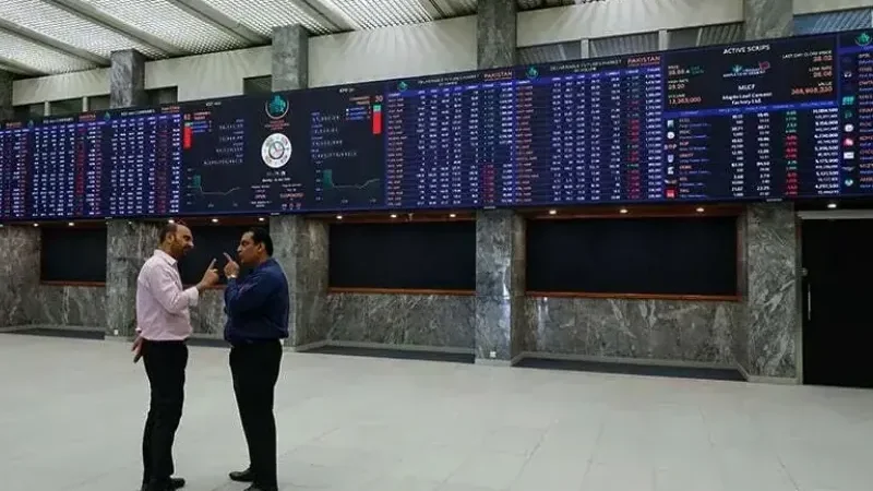 KSE-100 plunges 2,288 points amid political, global uncertainty - KSE-100 Index, Market analysts, Stock Market