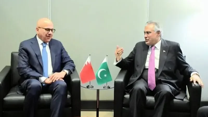 Bahrain FM Al Zayani heads to Pakistan for trade, defense talks with Ishaq Dar