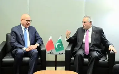 Bahrain FM Al Zayani heads to Pakistan for trade, defense talks with Ishaq Dar