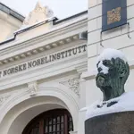 Nobel prize in economics conferred on U.S. economists Robert E. Hall and Michael Woodford 