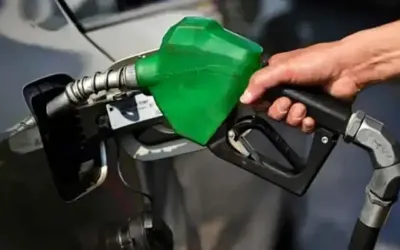 Petrol price cut by Rs2.71, diesel by 3 paisa in Pakistan